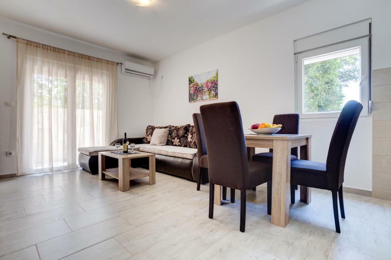 Fort City Apartments Tivat Exterior photo